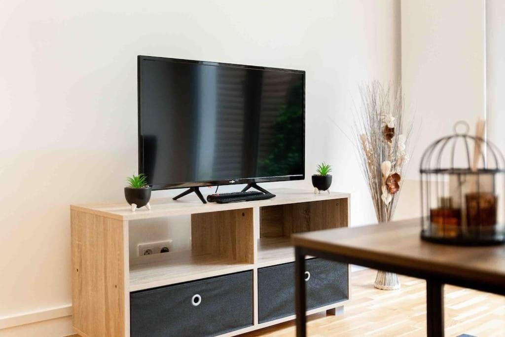 Appartement Moderne, Metro 7, Parking Et Jardin Villejuif Bagian luar foto