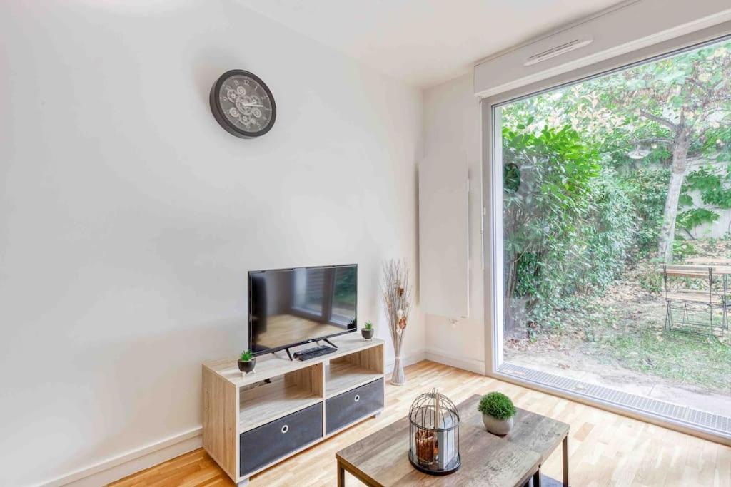 Appartement Moderne, Metro 7, Parking Et Jardin Villejuif Bagian luar foto